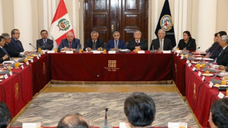 Pérou : un scandale d'enregistrements emporte le président de la Cour suprême