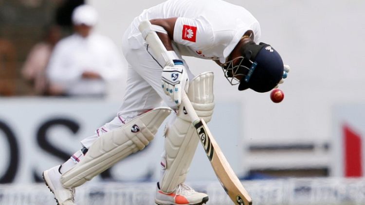 Sri Lanka bat, South Africa bolster batting in second test
