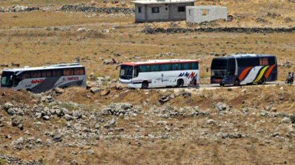 Syrie: début de l'évacuation de rebelles et civils de Qouneitra Syrie: début de l'évacuation de rebelles et civils de Qouneitra