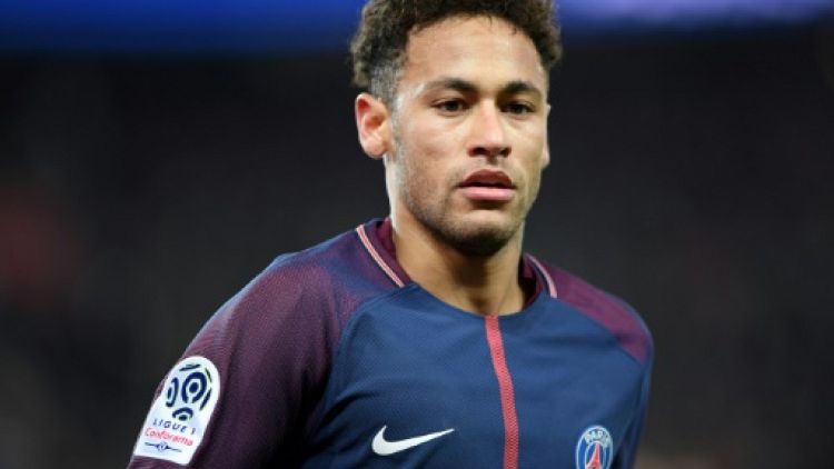 Ligue 1: fin des spéculations, Neymar assure qu'il reste au Paris SG