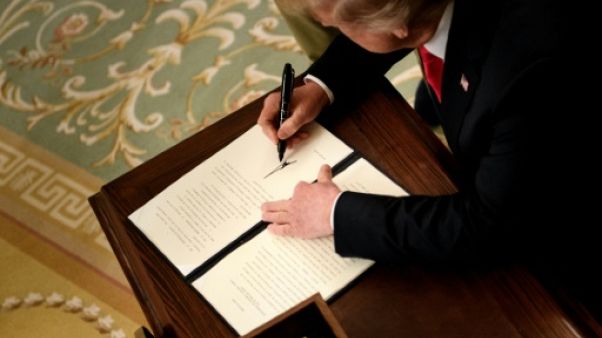 Commerce: Donald Trump fustige la politique monétaire de l'UE et la Chine Commerce: Donald Trump fustige la politique monétaire de l'UE et la Chine