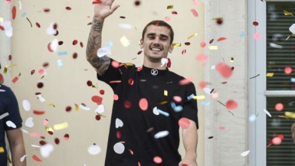 Griezmann accueilli en héros chez lui à Mâcon Griezmann accueilli en héros chez lui à Mâcon