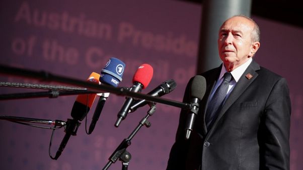 وزير الداخلية الفرنسي يواجه استجوابا في البرلمان بشأن حارس ماكرون وزير الداخلية الفرنسي يواجه استجوابا في البرلمان بشأن حارس ماكرون