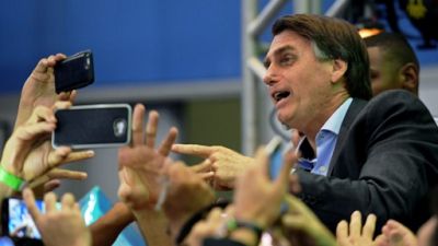 Présidentielle au Brésil: le "vilain petit canard" d'extrême droite entre en lice Présidentielle au Brésil: le "vilain petit canard" d'extrême droite entre en lice