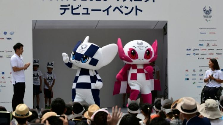 Tokyo baptise les mascottes futuristes des JO-2020