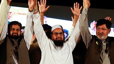 المتشددون الإسلاميون يدفعون الدين للصدارة في الانتخابات الباكستانية