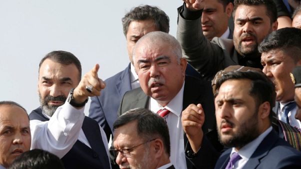 نجاة عبد الرشيد دستم من انفجار في مطار كابول لدى عودته لأفغانستان نجاة عبد الرشيد دستم من انفجار في مطار كابول لدى عودته لأفغانستان