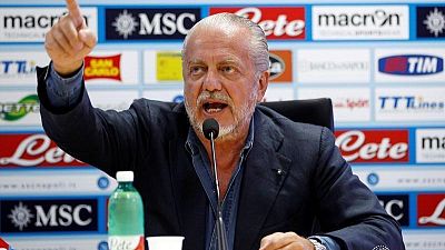 رئيس نادي نابولي يتهم ساري بمحاولة "تفكيك" الفريق لصالح تشيلسي