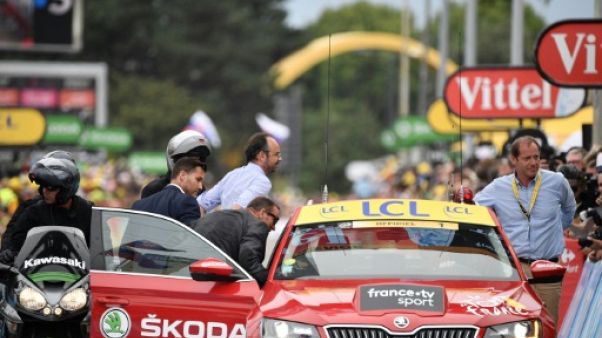 Tour de France: entre voitures et hélicoptères, les invités vivent l'expérience au plus près Tour de France: entre voitures et hélicoptères, les invités vivent l'expérience au plus près