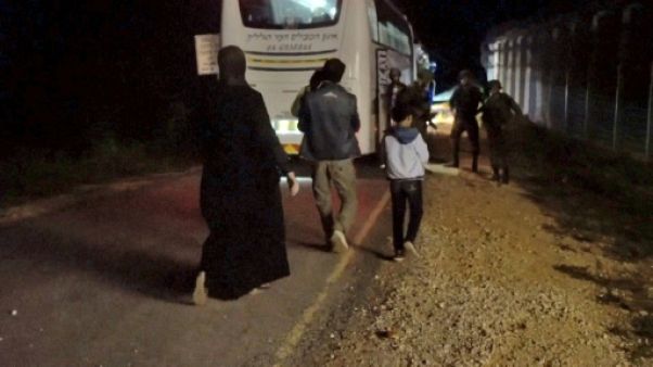 La Syrie qualifie de "criminelle" l'évacuation de Casques blancs par Israël La Syrie qualifie de "criminelle" l'évacuation de Casques blancs par Israël