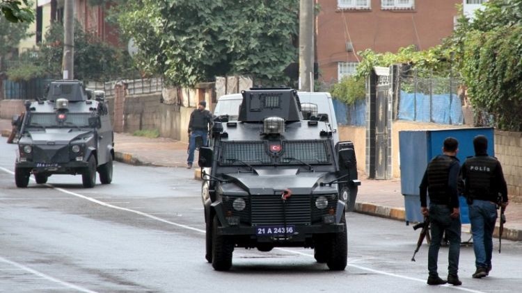 تركيا تلقي القبض على 43 شخصا تعتقد أنهم من أعضاء الدولة الإسلامية