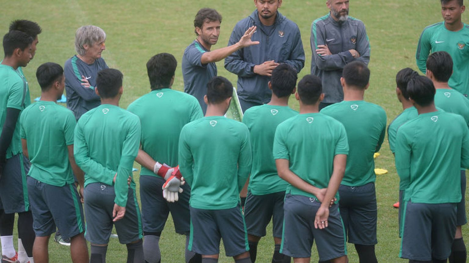 Indonesia hope Asian Games can help re-boot national soccer team