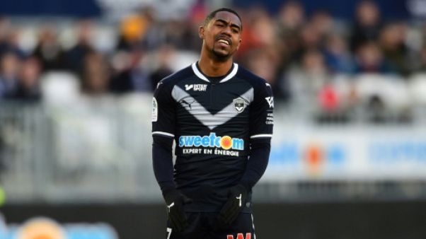 Transfert: le départ de Malcom à l'AS Rome bloqué suite à une offre tardive de Barcelone Transfert: le départ de Malcom à l'AS Rome bloqué suite à une offre tardive de Barcelone