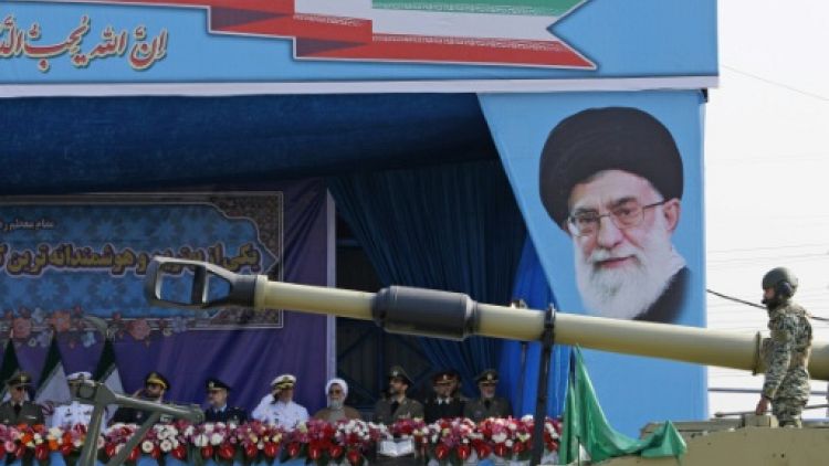 Iran: l'armée avertit qu'elle répondra avec "force" aux menaces américaines