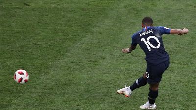 Miglior giocatore,Mbappé sfida Messi-CR7