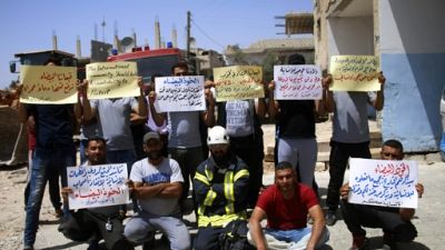 Des Casques blancs bloqués dans le sud syrien demandent d'être évacués Des Casques blancs bloqués dans le sud syrien demandent d'être évacués