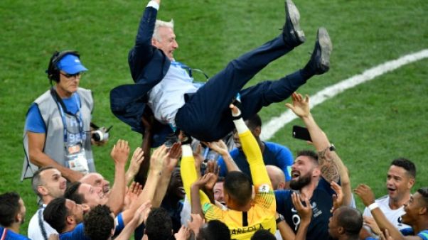 Trophées Fifa 2018: Deschamps et Zidane nommés dans la catégorie "meilleur entraîneur" Trophées Fifa 2018: Deschamps et Zidane nommés dans la catégorie "meilleur entraîneur"