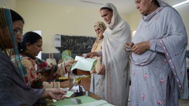 Législatives au Pakistan: ouverture des bureaux de vote Législatives au Pakistan: ouverture des bureaux de vote