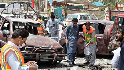 انتحاري يقتل 29 في باكستان مع التصويت في انتخابات عامة حامية