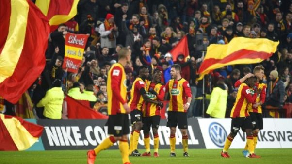 Ligue 2: Lens, Sochaux et Auxerre, trois clubs historiques en quête d'un second souffle Ligue 2: Lens, Sochaux et Auxerre, trois clubs historiques en quête d'un second souffle