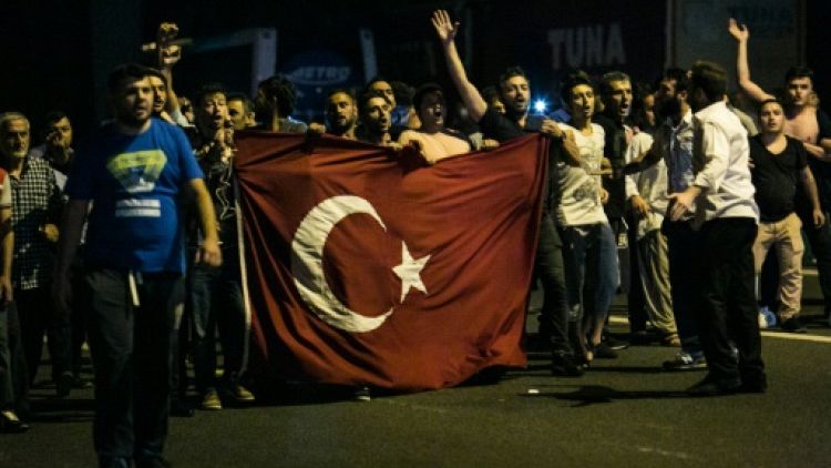 Turquie: le Parlement adopte une loi "antiterroriste" remplaçant l'état d'urgence