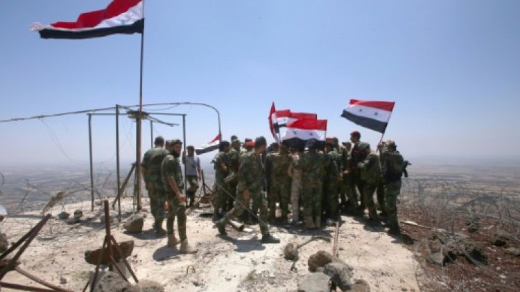 Le régime hisse le drapeau syrien à la lisière du Golan occupé par Israël 