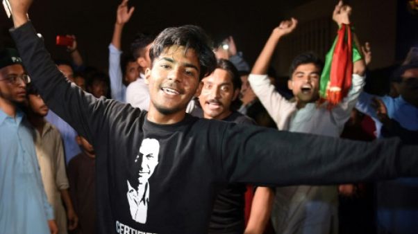 Pakistan: plusieurs partis politiques contestent la victoire d'Imran Khan Pakistan: plusieurs partis politiques contestent la victoire d'Imran Khan