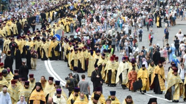 Défilé sous surveillance à Kiev pour commémorer la christianisation de la Russie Défilé sous surveillance à Kiev pour commémorer la christianisation de la Russie