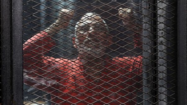 محكمة مصرية تحيل أوراق 75 متهما للمفتي في قضية فض اعتصام رابعة محكمة مصرية تحيل أوراق 75 متهما للمفتي في قضية فض اعتصام رابعة