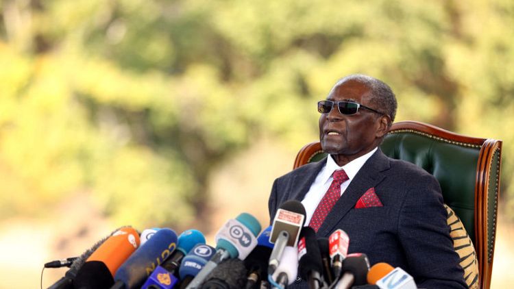 موجابي يدين الحزب الحاكم في زيمبابوي قبل يوم من انتخابات الرئاسة