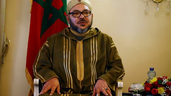 العاهل المغربي يدعو لمواجهة المشكلات الاجتماعية والاقتصادية العاهل المغربي يدعو لمواجهة المشكلات الاجتماعية والاقتصادية
