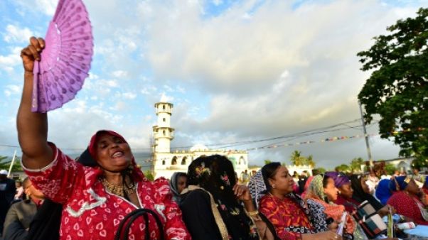 Référendum aux Comores: début du vote pour approuver ou non le renforcement des pouvoirs du président Référendum aux Comores: début du vote pour approuver ou non le renforcement des pouvoirs du président