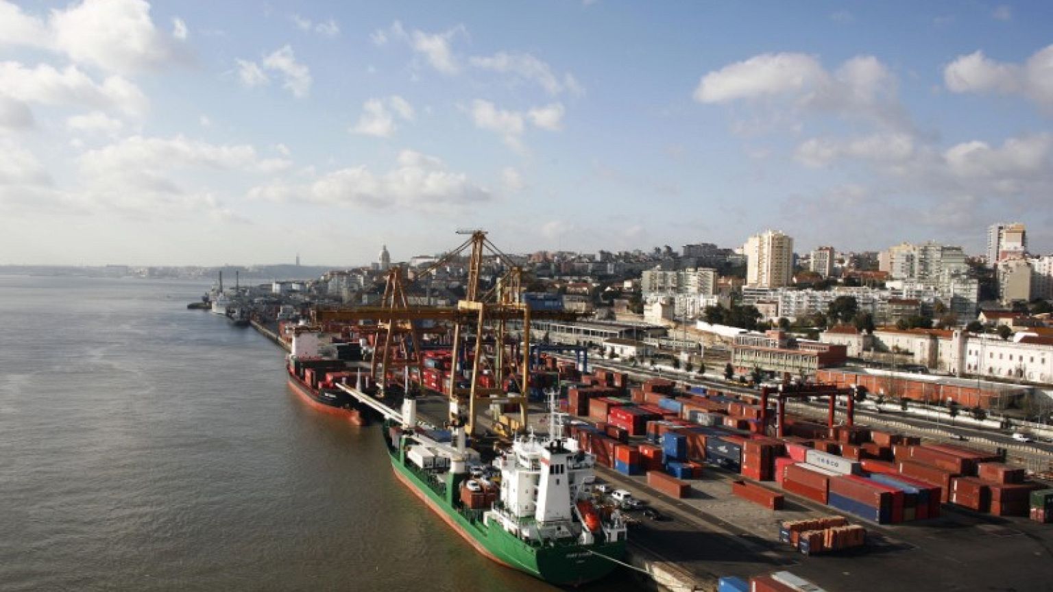 Portugal unemployment rate falls to 6.7 percent in June