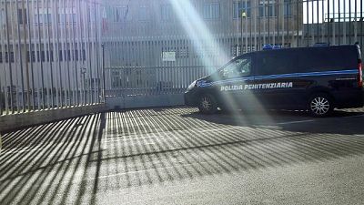 Agente portava droga in carcere, preso Agente portava droga in carcere, preso