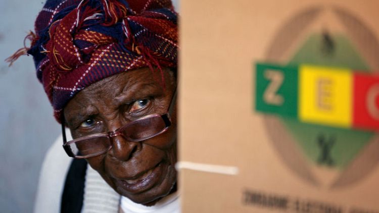 زيمبابوي تبدأ فرز الأصوات في أول انتخابات بعد عهد موجابي