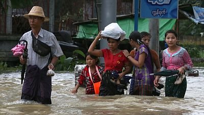 سيول ميانمار تجبر أكثر من 100 ألف على الفرار من منازلهم