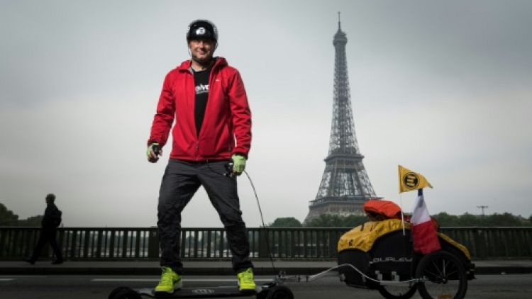 Fabrice Gropaiz boucle la première étape de son tour du monde en skate électrique