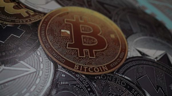 العملة الرقمية بتكوين تنزل عن مستوى 8000 دولار العملة الرقمية بتكوين تنزل عن مستوى 8000 دولار