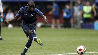 Calcio: Chelsea, Sarri 'blinda' Kanté