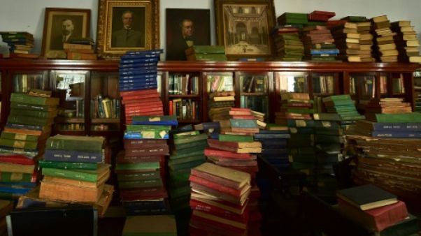 Restaurer des bibliothèques coloniales, le pari fou de deux Kényanes Restaurer des bibliothèques coloniales, le pari fou de deux Kényanes