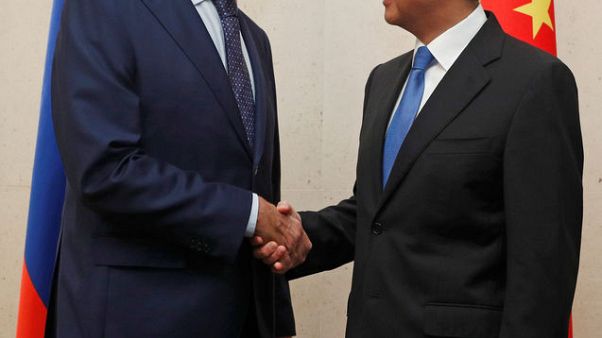 لافروف ووانغ يي يبحثان الوضع في شبه الجزيرة الكورية لافروف ووانغ يي يبحثان الوضع في شبه الجزيرة الكورية