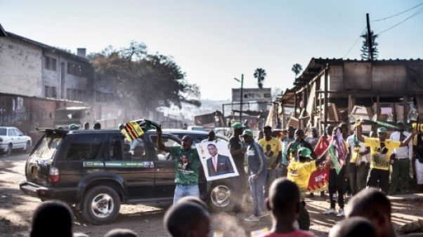 Zimbabwe: Emmerson Mnangagwa élu président, l'opposition rejette les résultats Zimbabwe: Emmerson Mnangagwa élu président, l'opposition rejette les résultats