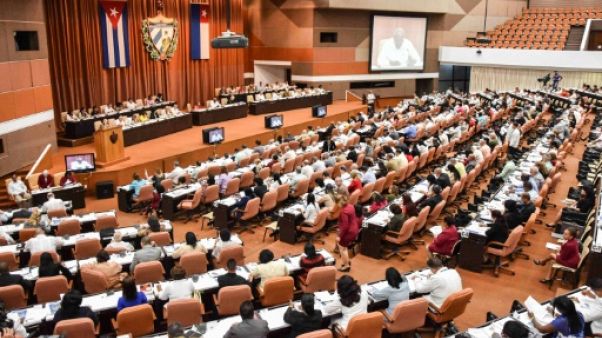 Cuba: les émigrés appelés à débattre de la nouvelle Constitution Cuba: les émigrés appelés à débattre de la nouvelle Constitution