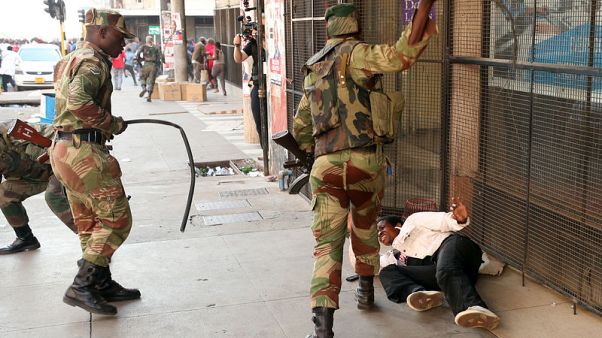 بريطانيا تعبر عن قلقها الشديد للعنف الذي أعقب انتخابات زيمبابوي بريطانيا تعبر عن قلقها الشديد للعنف الذي أعقب انتخابات زيمبابوي