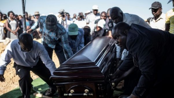 Zimbabwe: les opposants arrêtés restent en prison, le président joue l'apaisement Zimbabwe: les opposants arrêtés restent en prison, le président joue l'apaisement