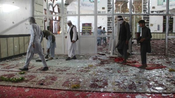 Afghanistan: le bilan de l'attaque d'une mosquée chiite s'alourdit à 35 morts, l'EI revendique Afghanistan: le bilan de l'attaque d'une mosquée chiite s'alourdit à 35 morts, l'EI revendique