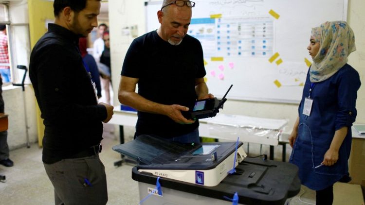 العراق يعلن انتهاء الفرز اليدوي للأصوات في انتخابات مايو