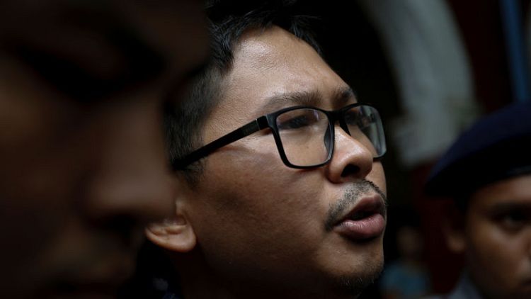 معلم سابق لمحكمة في ميانمار: صحفيا رويترز يكشفان الحقيقة