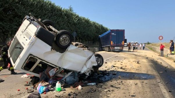 Italie : seize ouvriers agricoles étrangers meurent dans deux collisions Italie : seize ouvriers agricoles étrangers meurent dans deux collisions