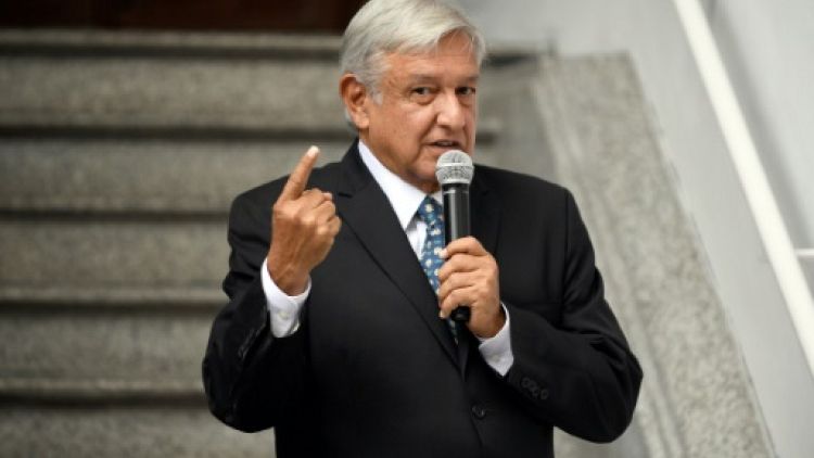 Mexique: Lopez Obrador dit que personne ne menacera le Mexique avec un mur